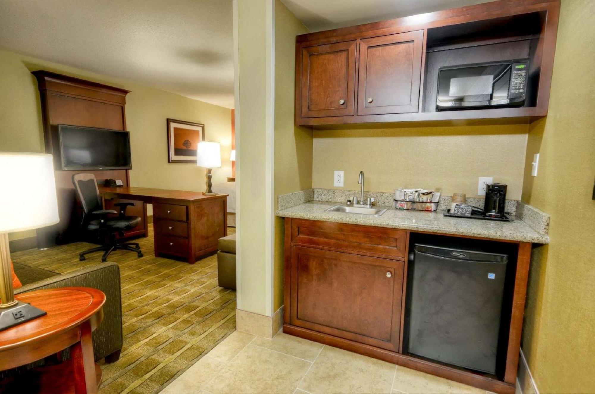 Hampton Inn & Suites Тифтон Екстериор снимка
