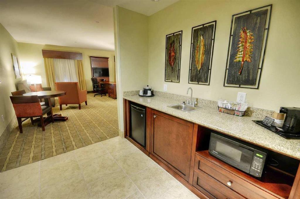 Hampton Inn & Suites Тифтон Стая снимка